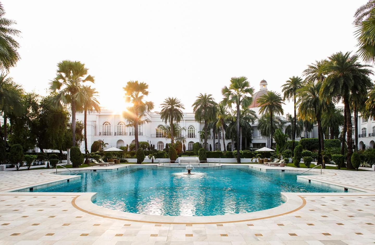 Hotel Taj Mahal Lakhnaú Exteriér fotografie