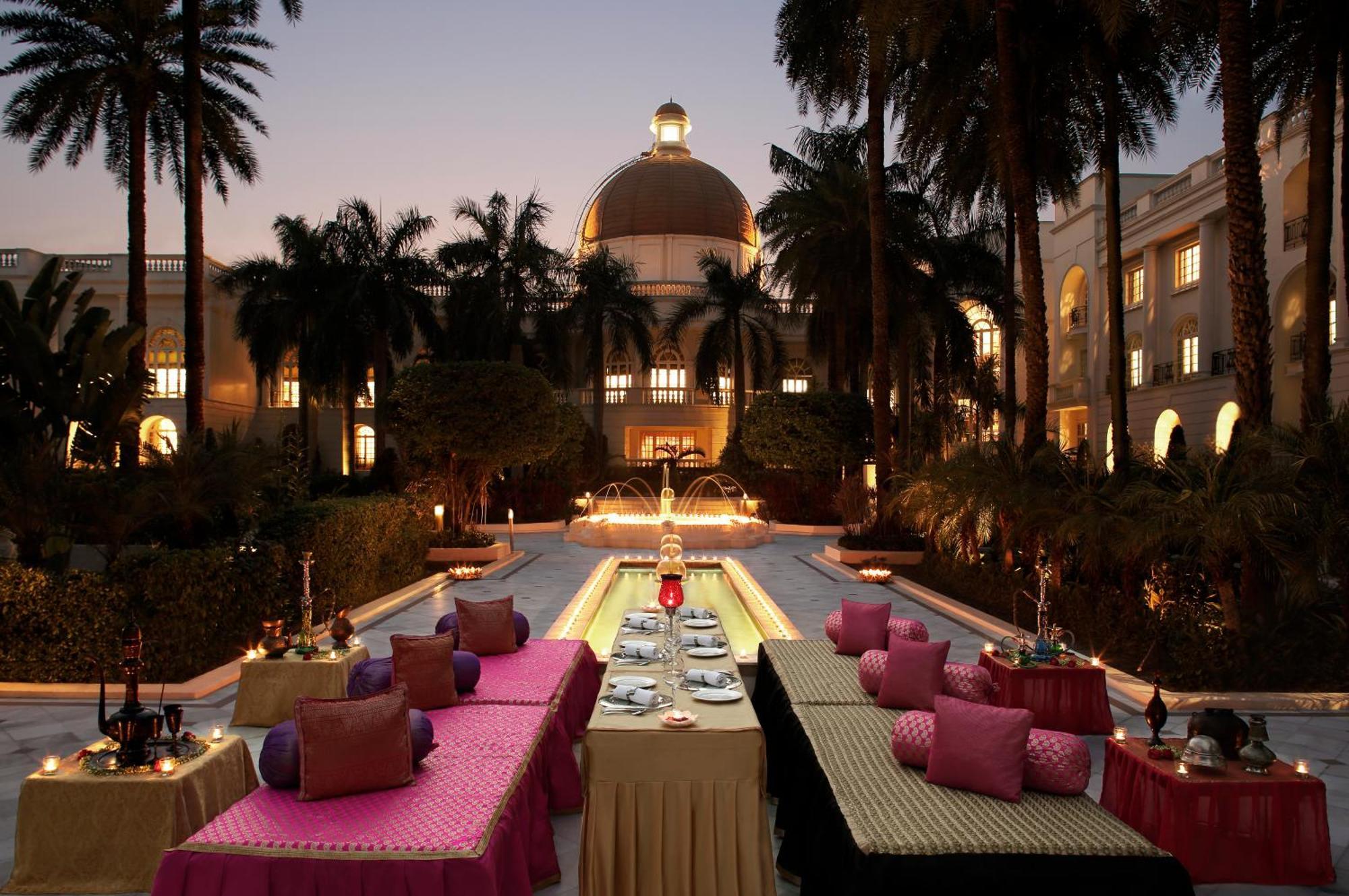Hotel Taj Mahal Lakhnaú Exteriér fotografie