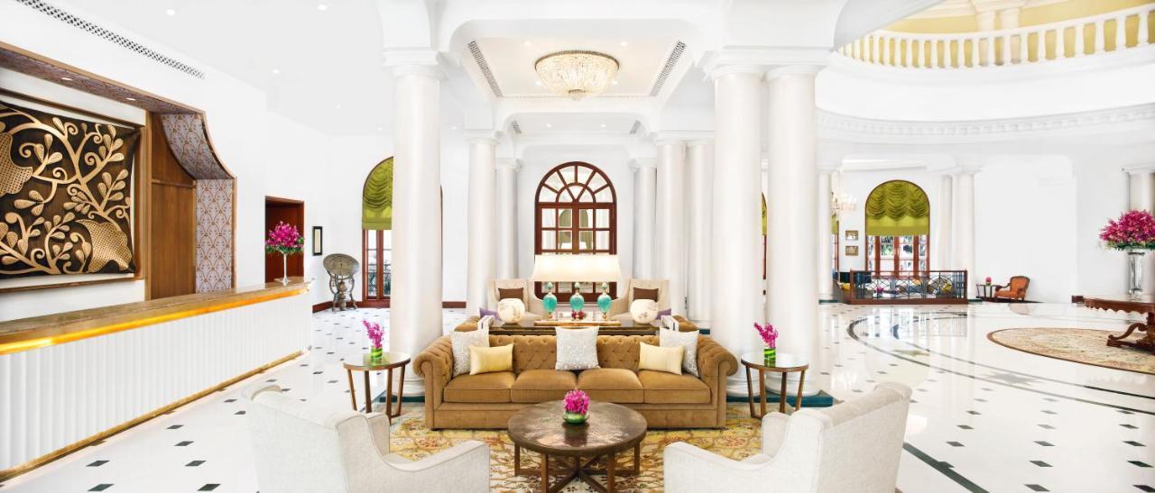 Hotel Taj Mahal Lakhnaú Exteriér fotografie